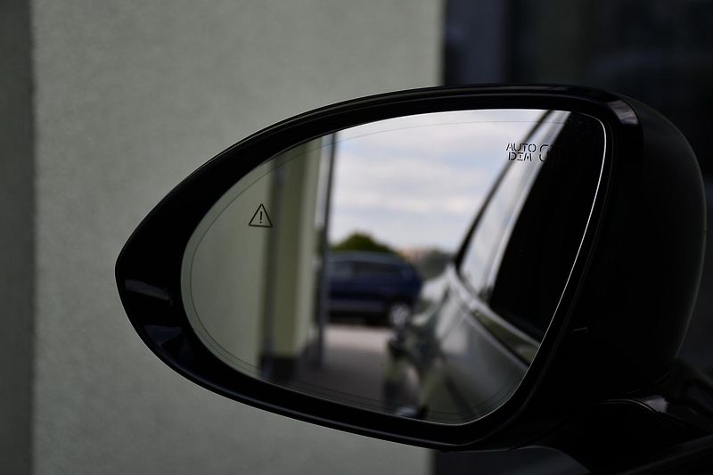 Genesis GV70 2.2 AWD SPORT LINE 1M - fotka 31 z 48