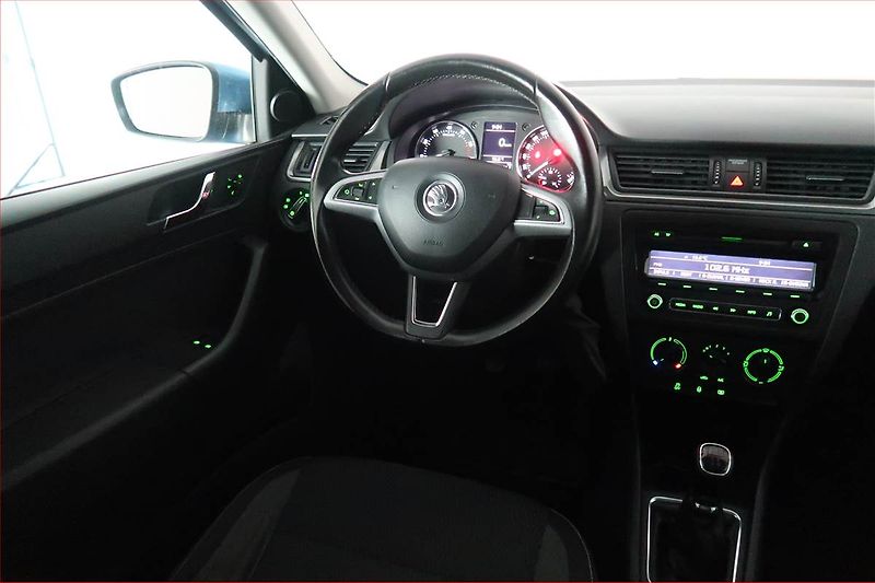 Škoda Rapid (2015) Spaceback 1.2 TSI - fotka 7 z 16