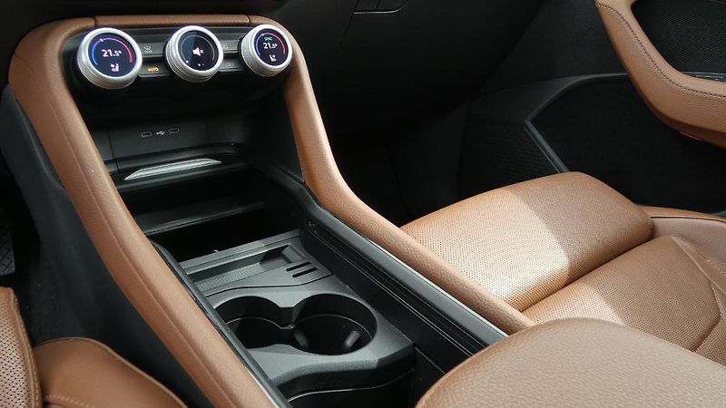 Škoda Kodiaq 2,0 TDi Selection 142 kW 4x4 D - fotka 6 z 31