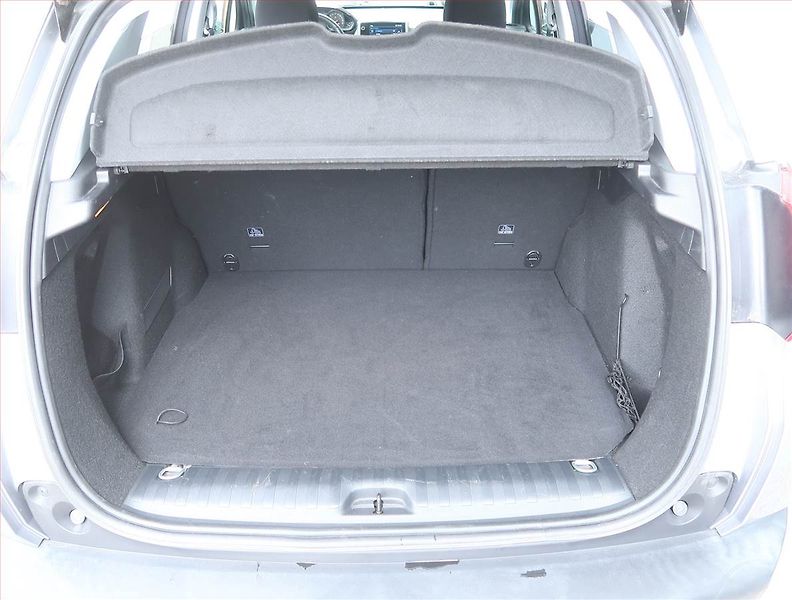 Peugeot 2008 (2019) Style 1.2 PureTech, Serv.kniha - fotka 13 z 14