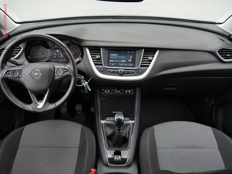 Opel Grandland X (2018) 1.2 T, ČR, AC, tempo, park - fotka 8 z 19
