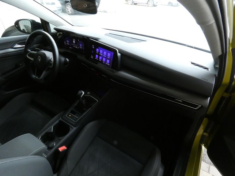 Volkswagen Golf (2020) Style 1,5 TSI - fotka 20 z 30