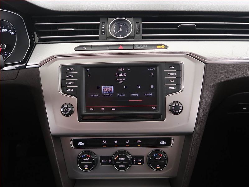 Volkswagen Passat (2016) Comfortline 1.6 TDI, Navi - fotka 12 z 19