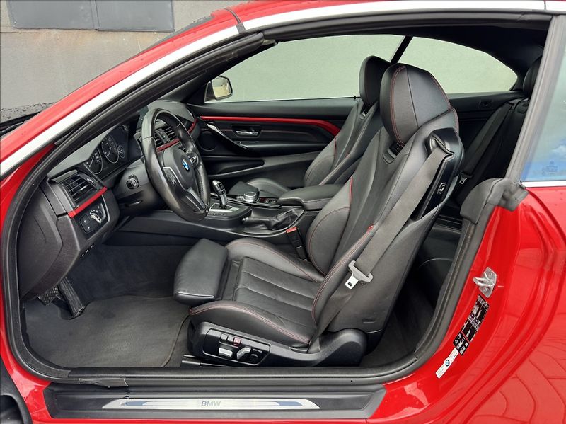 BMW Řada 4 2,0 430i xDrive Cabrio M-paket - fotka 24 z 50