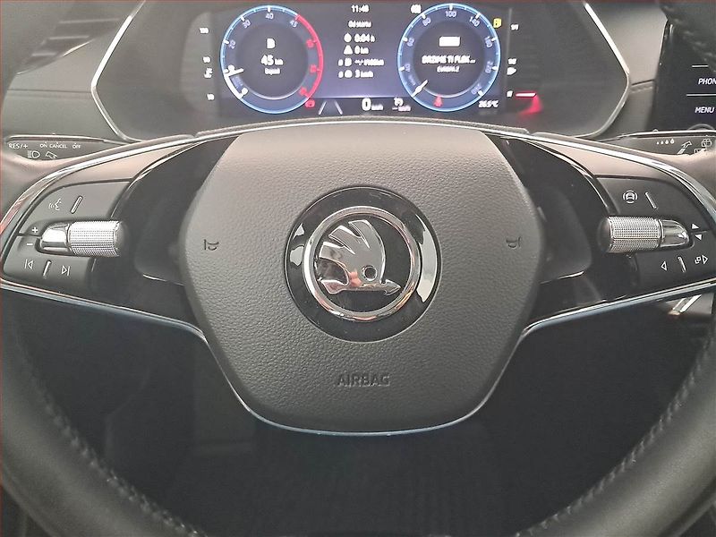Škoda Octavia (2022) Ambition 2.0 TDI, ČR,1.maj - fotka 16 z 18