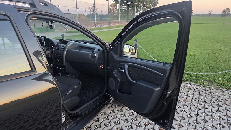 Dacia Duster (2013) 77 kW 1.6 16V 4x4 CZ, tazne - fotka 12 z 29