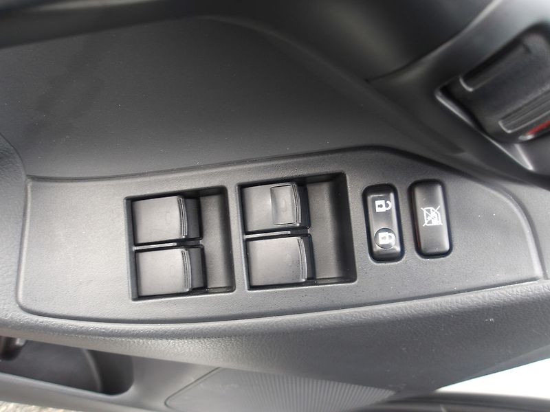 Toyota Verso 1,6 D4D 82kW Nové v ČR! 2xkola - fotka 14 z 30