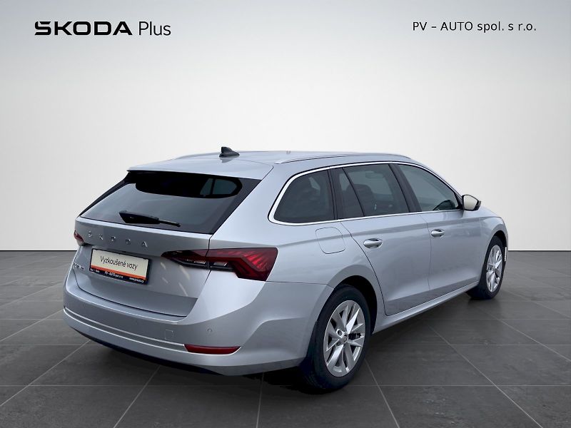 Škoda Octavia (2022) 1.5 TSI 110kW Style Plus combi - fotka 2 z 34