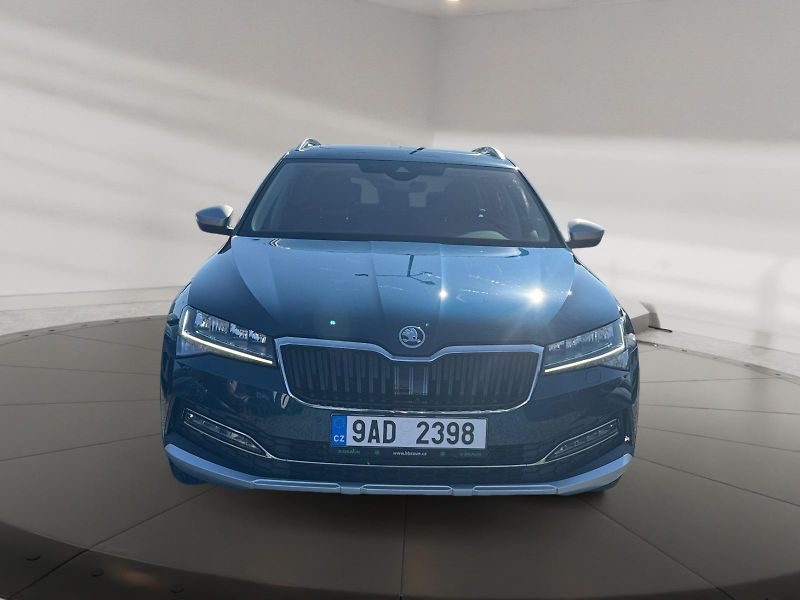 Škoda Superb (2022) SCOUT 2.0TDI 147kW 4x4 TAŽNÉ - fotka 2 z 11