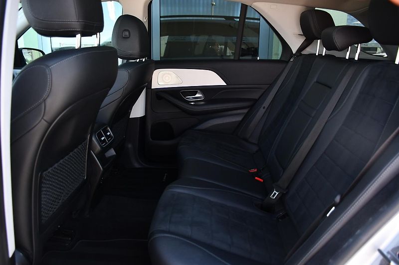 Mercedes-Benz GLE 350DE 4MATIC - fotka 20 z 42