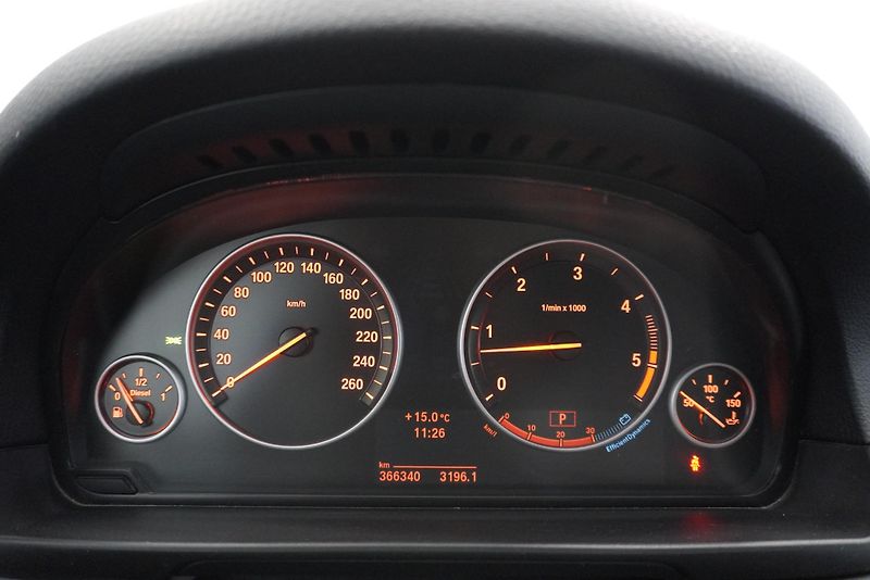 BMW Řada 5 525 3.0d - 150kW AUTOMAT - fotka 26 z 29