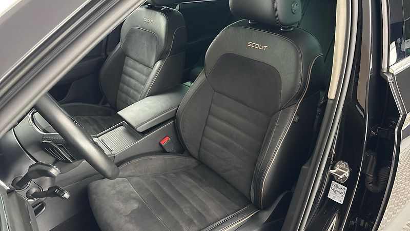 Škoda Superb 2.0 TSI DSG 4x4 Scout Combi - fotka 15 z 36