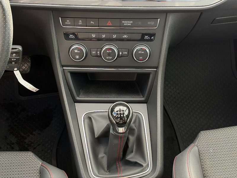 Seat Leon (2014) FR 1.4 TSI 90kW EA211 - fotka 19 z 39