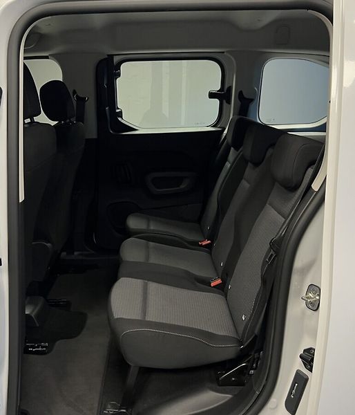 Toyota ProAce City Verso 1.2 BUSINESS 6MT - fotka 8 z 14