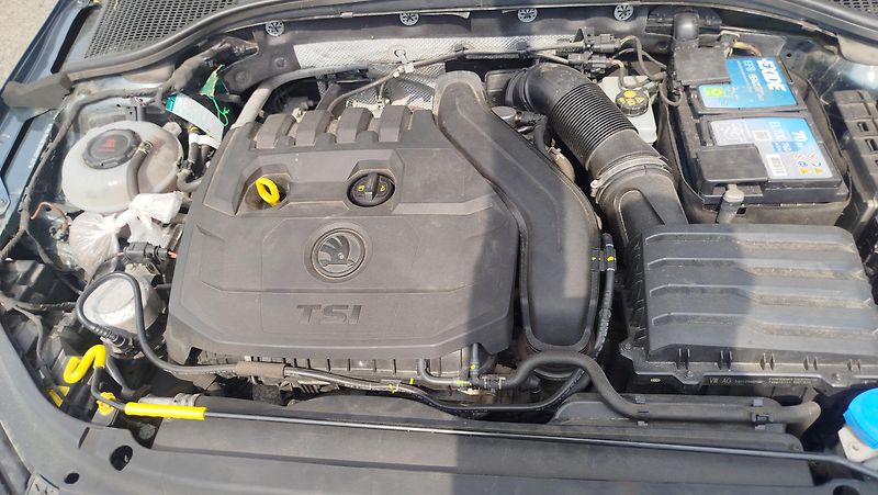 Škoda Octavia (2018) 1.5 tsi  TAŽNÉ ZAŘÍZENÍ  - fotka 26 z 30