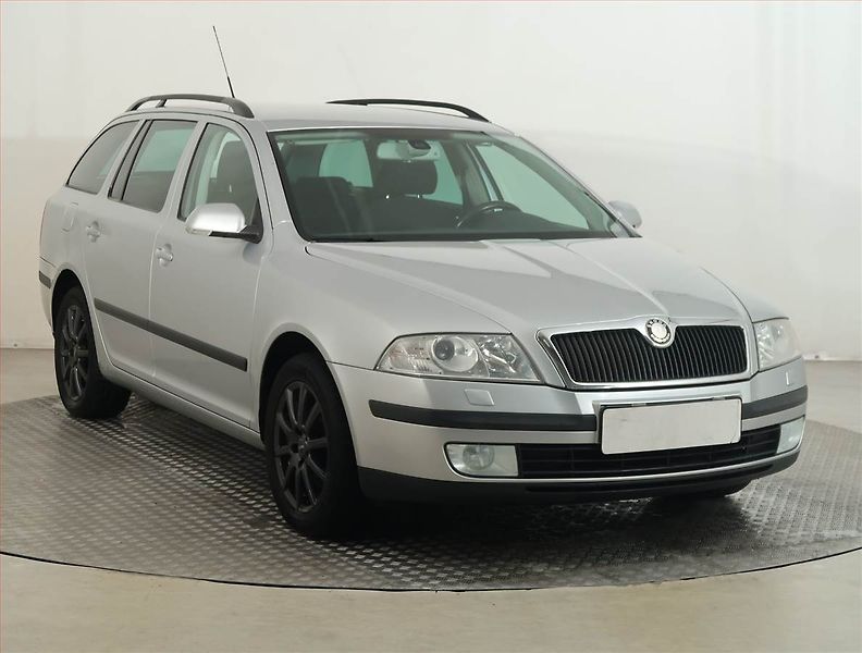 Škoda Octavia (2008) 2.0 TDI, Automat, Tažné - fotografie inzerátu