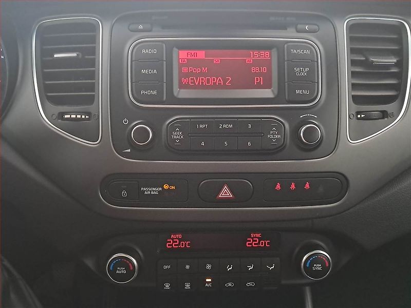Kia Carens (2019) 1.6 GDI, Serv.kniha, Tempomat - fotka 12 z 16