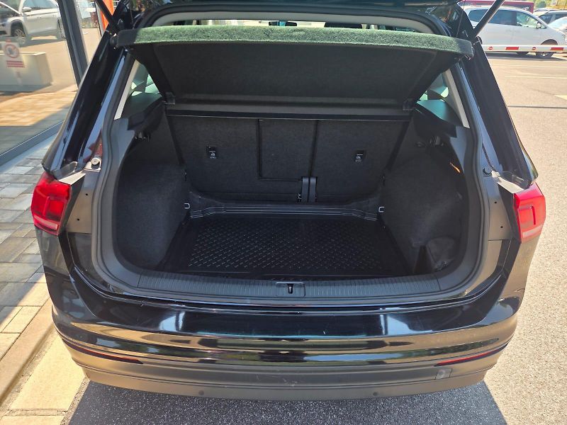 Volkswagen Tiguan (2018) 1.4 TSI 4x4 - fotka 11 z 11