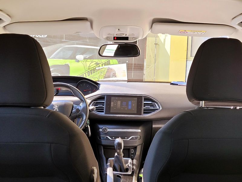 Peugeot 308 HDi DIGIKLIMA,MÁLO NAJETO    - fotka 17 z 47