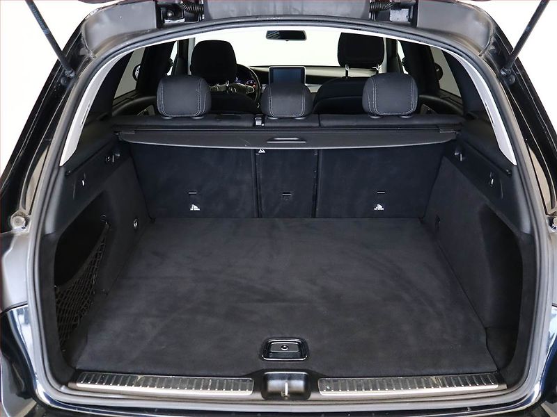 Mercedes-Benz GLC (2016) 220 d 4MATIC, 4X4 - fotka 12 z 22