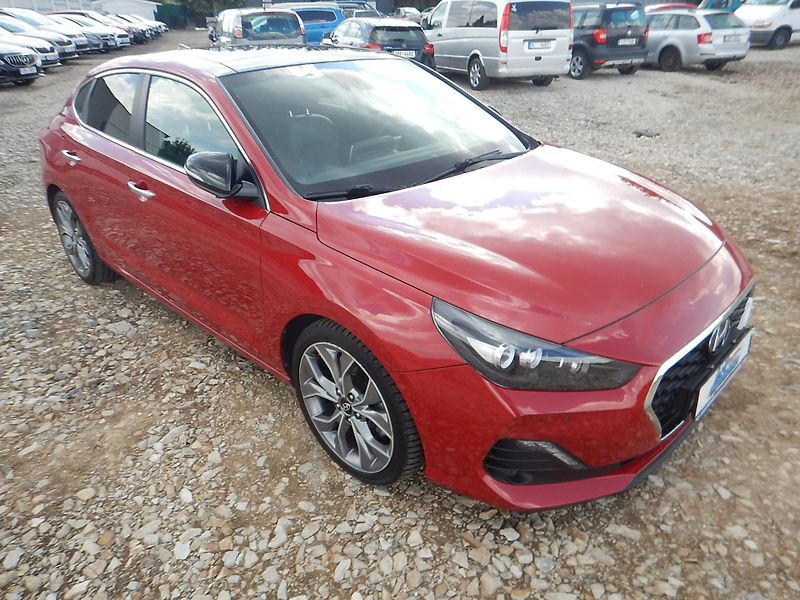 Hyundai i30 FASTBACK, 1.4 GDi TURBO, AUT - fotka 4 z 35