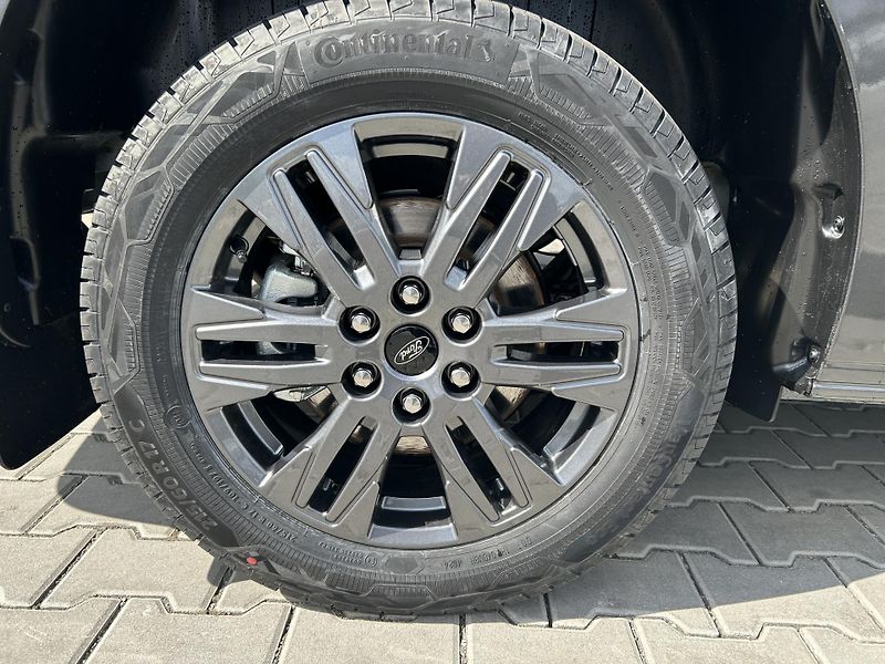 Ford Tourneo Custom Titanium L2 2.0 EcoBlue 110 kW - fotka 4 z 29