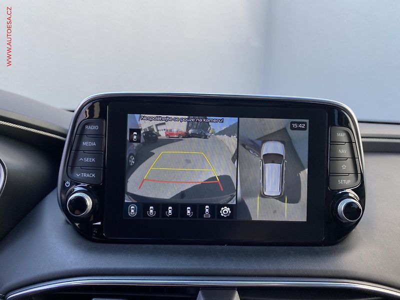 Hyundai Santa Fe (2019) 2.2 CRDi 4x4, ČR, AT, LED, TZ - fotka 19 z 21