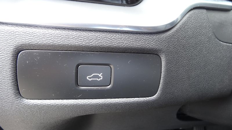 Volvo XC60  B4 Awd Taž.zař.Navi + - fotka 64 z 70