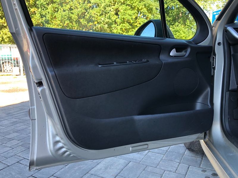 Peugeot 207 (2008) 1.4 Klima - fotka 8 z 22