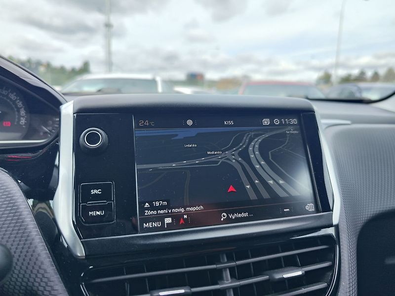 Peugeot 2008 1.6 HDI/73kW 1.Majitel - fotka 17 z 33