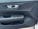 Volvo V60 PLUS DARK B4,FULL LED,ACC - náhled 9
