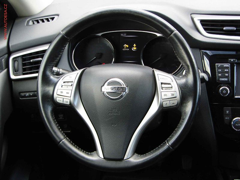 Nissan X-Trail (2016) 1.6dCi 4x4, ČR, Xenon, navi - fotka 14 z 23
