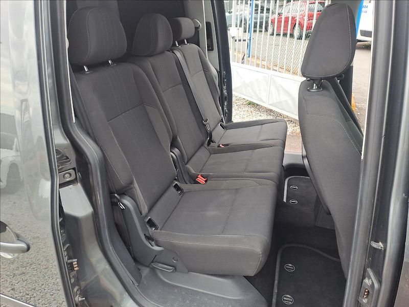Volkswagen Caddy 2,0 TDI DSG 4MOTION - fotka 7 z 16