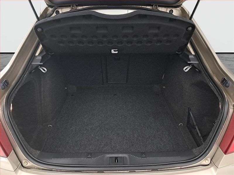 Škoda Octavia (2006) Ambiente 2.0 TDI, po STK - fotka 14 z 17