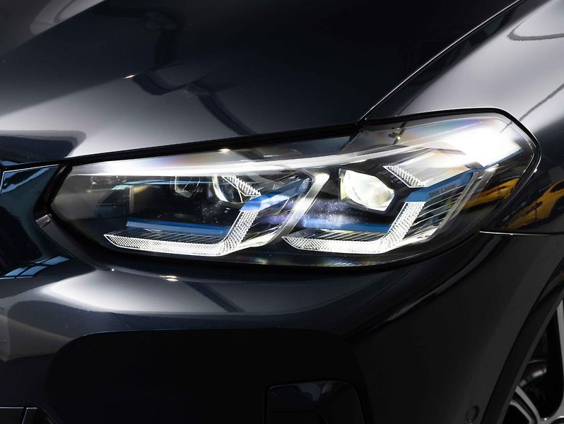BMW X4 M40d - fotka 8 z 24