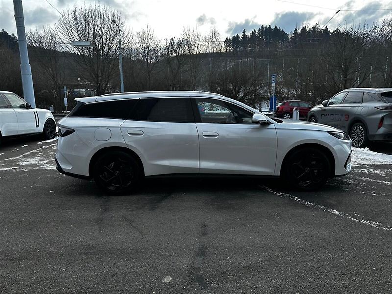 BYD Seal 6 (2025) 1,5   DM-i Touring COMFORT LIT - fotka 6 z 15