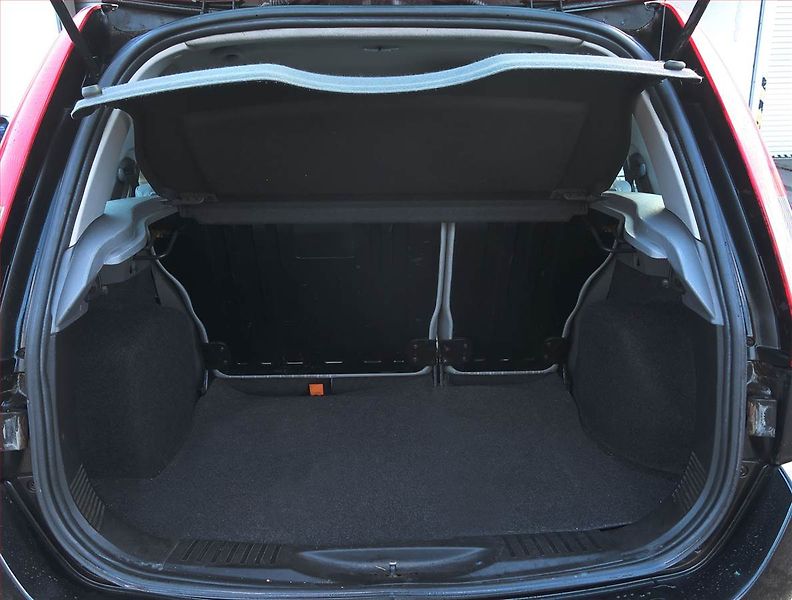Ford Fusion (2004) 1.4, nová STK, slušný stav - fotka 13 z 13