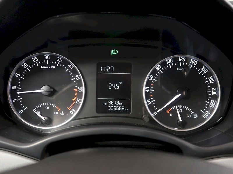 Škoda Octavia (2012) AMBITION 1.6TDI 77KW - fotka 17 z 27