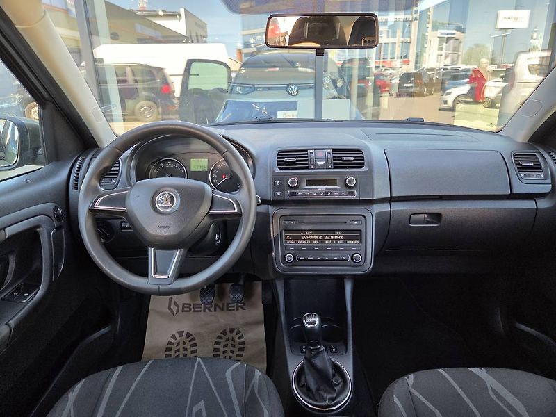 Škoda Roomster (2014) 1.2 TSI - fotka 9 z 27