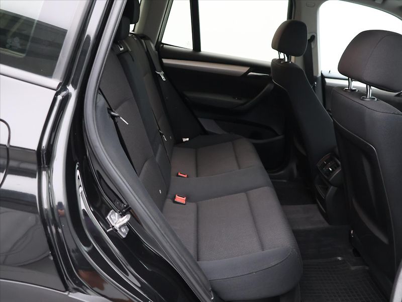 BMW X3 2,0 20d xD 135kW Aut. CZ Tažné - fotka 11 z 25
