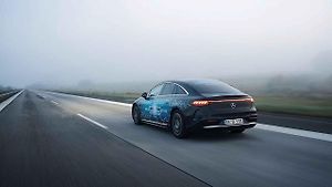 Prototyp Mercedes-Benz vybavený baterií s pevným elektrolytem. Na jedno nabití ujel 1205 kilometrů.