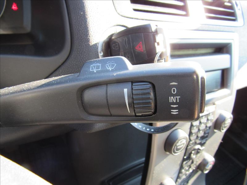 Volvo C30 1,6 D 80kW - fotka 20 z 27