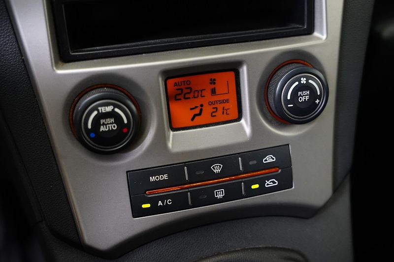 Kia Carens - fotka 17 z 21