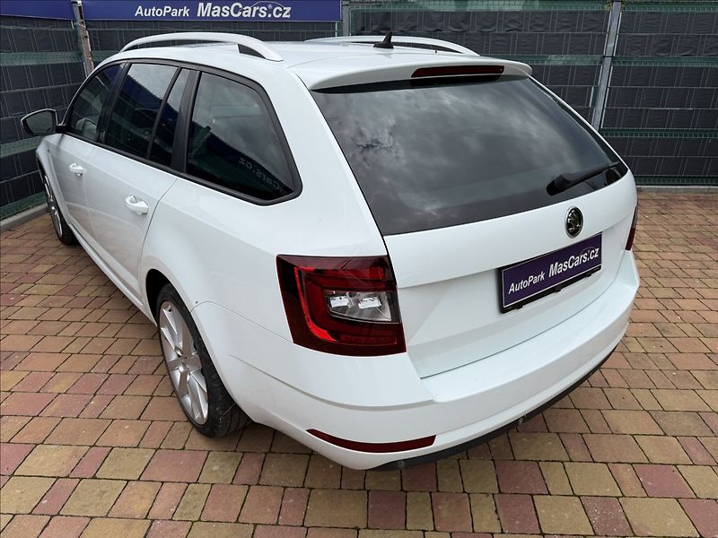 Škoda Octavia 2.0 TDI Drive/LED - fotka 7 z 15