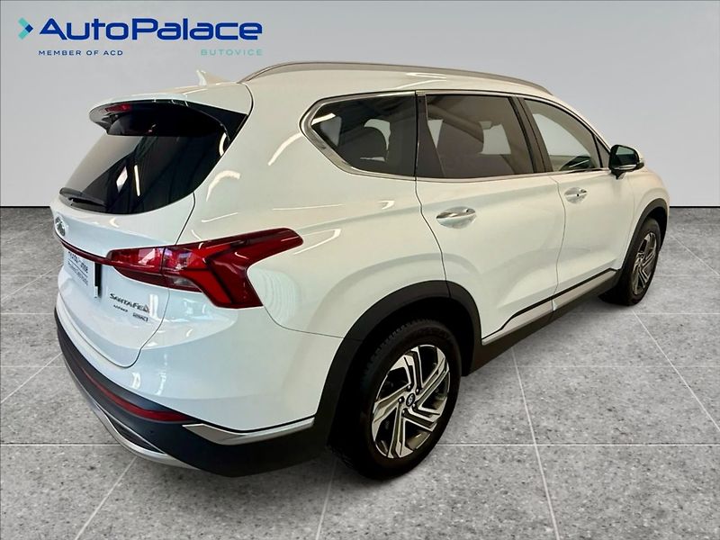 Hyundai Santa Fe 2,2 CRDI STYLE 4X4 1.MAJITEL - fotka 4 z 18