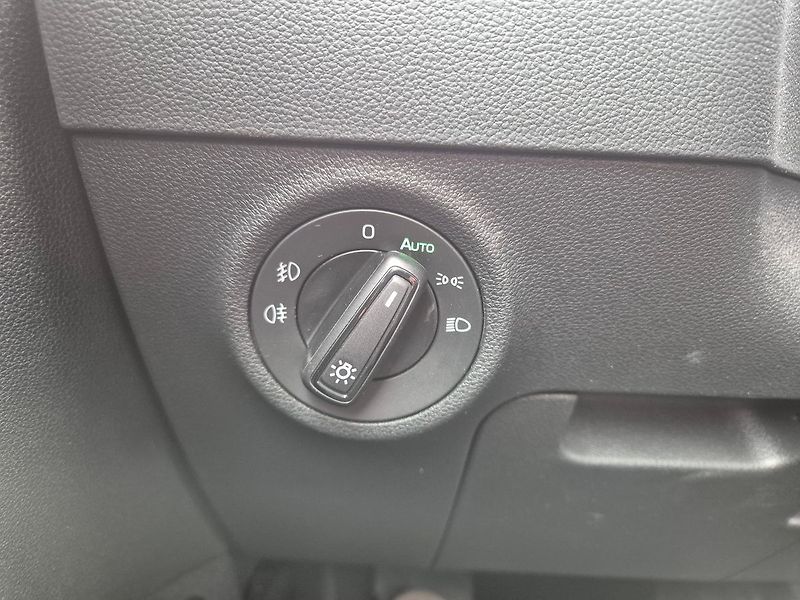 Škoda Karoq 1,5 TSI DSG 110kW Fresh - fotka 13 z 21
