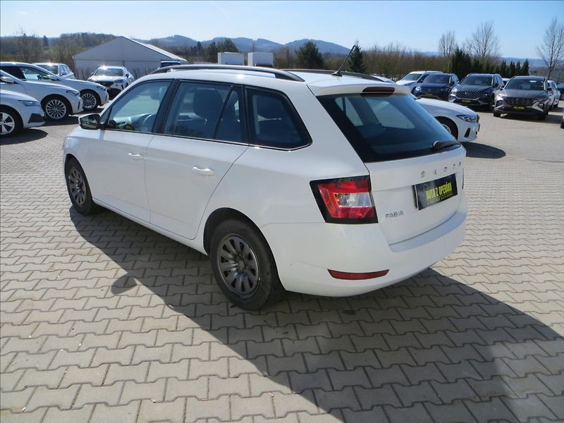 Škoda Fabia 1,0 TSI Active ČR - fotka 5 z 18