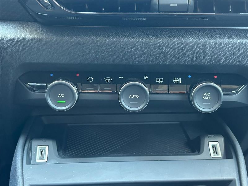 Citroën C4 1,2 PureTech  Feel Pack ZÁRUKA - fotka 22 z 23
