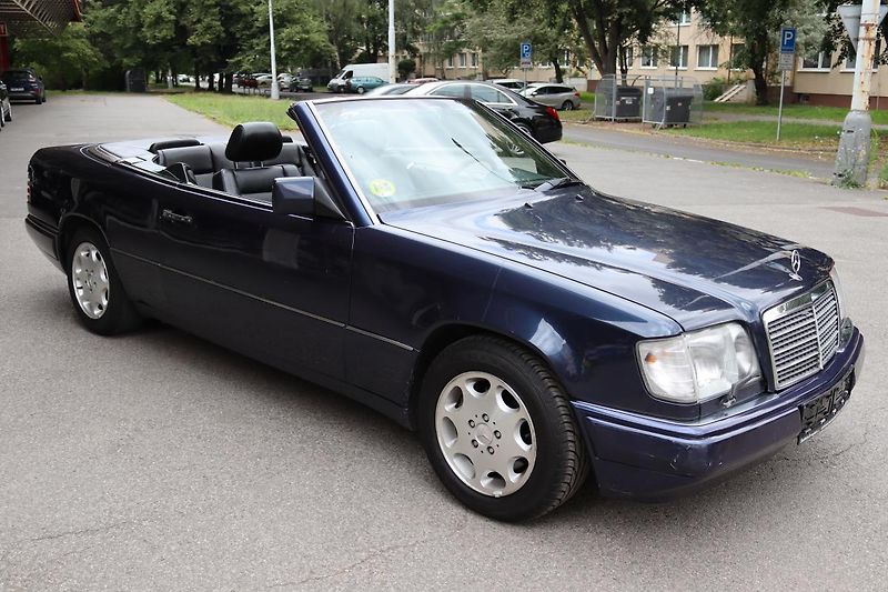 Mercedes-Benz 124 E320 CABRIO 162kW - fotka 49 z 50