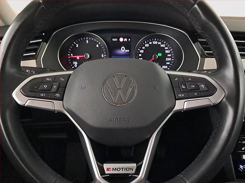 Volkswagen Passat (2021) Elegance 2.0 TDI - fotka 21 z 24